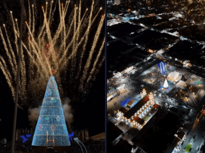 Prefeita de João Câmara acende luzes da árvore de Natal No momento, você está visualizando Prefeita de João Câmara acende luzes da árvore de Natal gigante na Praça da Matriz