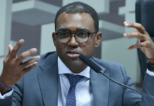 Master: Diretor do BC diz à PF que perdas do BRB podem chegar a R$ 5 bi Master: Diretor do BC diz à PF que perdas do BRB podem chegar a R$ 5 bi