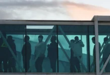 Quase 3 milhões de imigrantes ilegais deixaram EUA no último ano Quase 3 milhões de imigrantes ilegais deixaram EUA no último ano