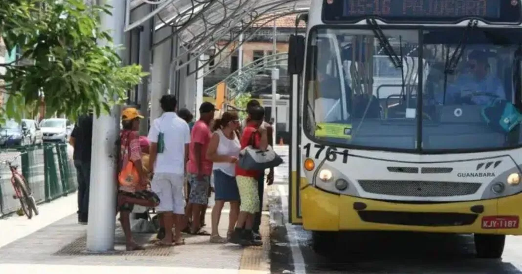 Motoristas de ônibus farão assembleia